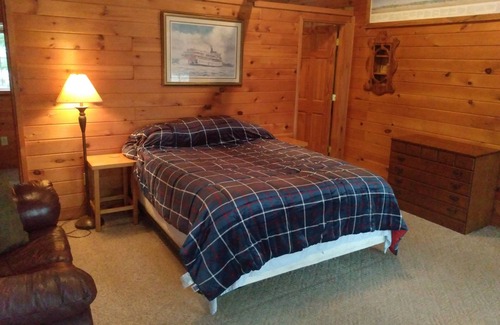 Cornell Cabina | Cozy Cabin on the River