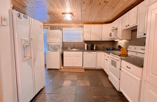 Kalkaska Cabina | Cozy cabin, private 10 acres close to atv trail & lake