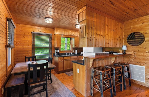Purlear Cabina | Cozy Cabin Private Mountain