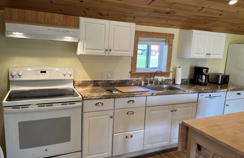 Oneonta Casa | Cozy Cabin - Quaint cabin, with great view and firepit