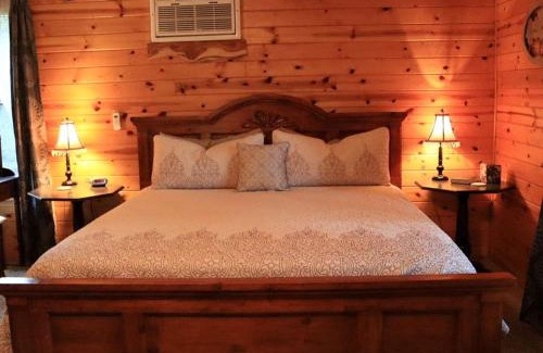 Eureka Springs Casa | Cozy Cabin Retreat Close to Rivers and Lakes in Eureka Springs, Arkansas
