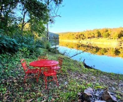 Eureka Springs Casa | Cozy Cabin Retreat Close to Rivers and Lakes in Eureka Springs, Arkansas