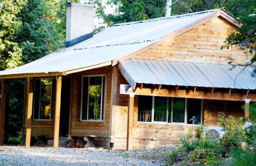 Midway Casa | Cozy Cabin Retreat in Midway
