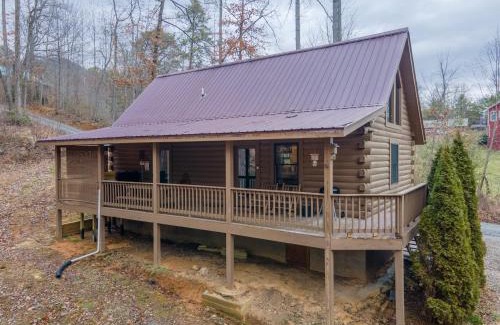Bryson City Casa | Cozy Cabin Retreat: Tiny Trotter