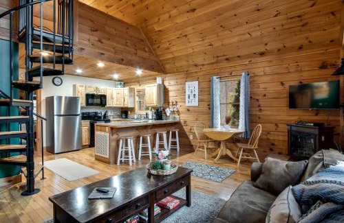 Bryson City Casa | Cozy Cabin Retreat: Tiny Trotter