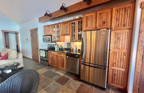 Grand Lake Casa | Cozy Cabin Retreat