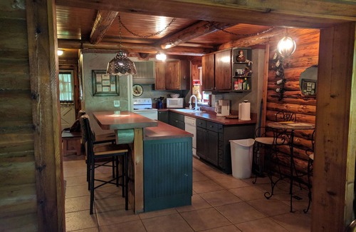 Canyon Lake Cabina | Cabaña acogedora - Frente al río, Tubos de pesca Rafting Senderismo