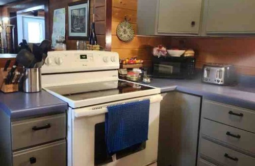 Turin Cabina | Cozy Cabin Sleeps 8 on ATV Trail in Turin NY