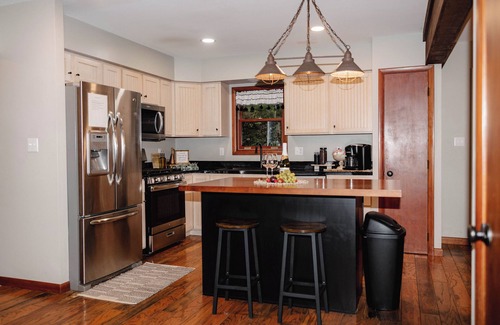 Potts Grove Cabina | Cozy Cabin tucked in 5ac of private woods!!