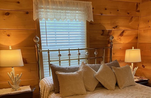 Byrdstown Casa | Cozy Cabin