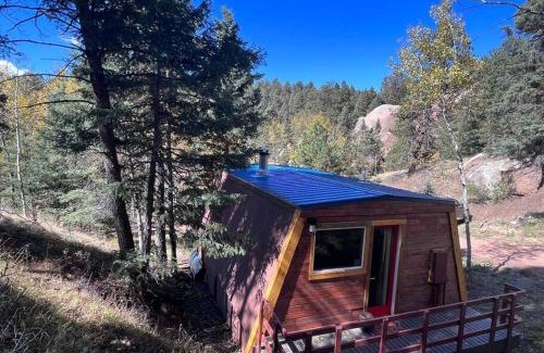 Florissant Casa | Cozy Cabin