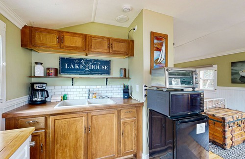 Bayfield Apartamento | Cozy cabin w/ beautiful views, lakefront, free wifi internet