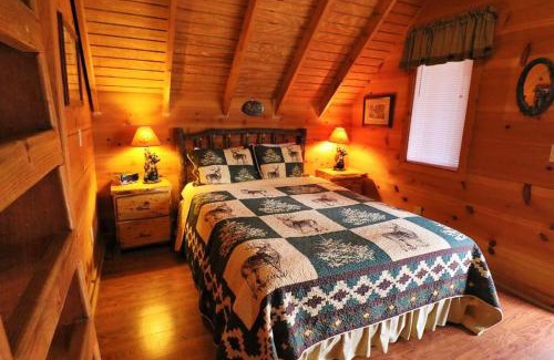 Helen Casa | Cozy cabin w/fireplace 3 minutes to Helen! #2.