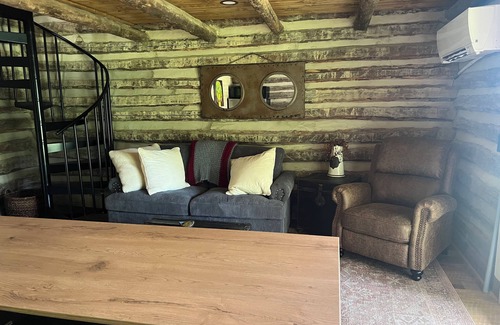 Bahama Cabina | Cozy cabin with AC and WiFi in peaceful Bahama