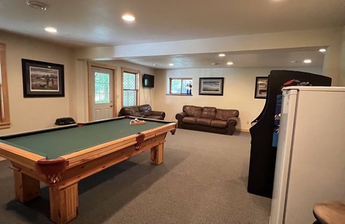 Perkinstown Cabina | Cozy Cabin with Bunkhouse on Lake Kathryn