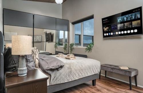 Veidilundur Apartamento | Cozy Cabin with Hot Tub & Sauna - Ultimate Retreat