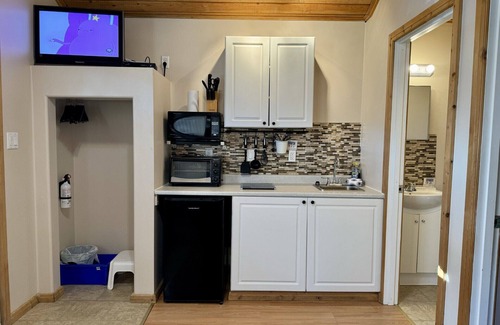 Valemount Cabina | Cozy cabin with WiFi and AC in charming Valemount. Cabin 1