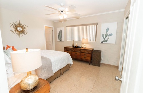 Southwest Village Condominio | Cozy Cactus Condo - Walk to Old Town - Sleeps 6