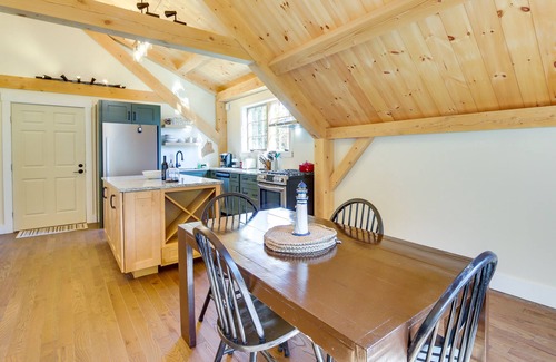 Camden Cabaña | Cozy Camden Cottage w/ Fire Pit & Trail Access