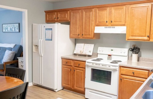 Auburn Casa | Cozy Camelia Units B