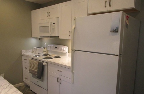 Queensbury Cabina | Cozy Camp on the Lake! Lake Sunnyside in the Adirondacks.