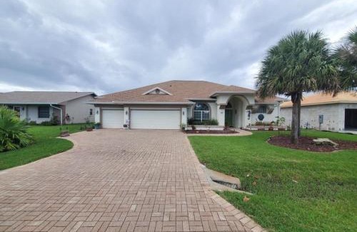 Palm Harbor Casa | Cozy Canal home