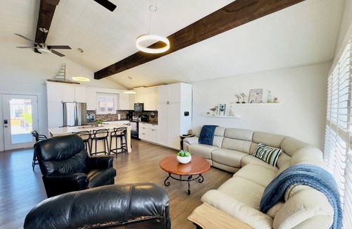 Turkey Point Casa | Cozy Canal Retreat. Sleeps 12!