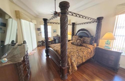 Palm Harbor Casa | Cozy Canal