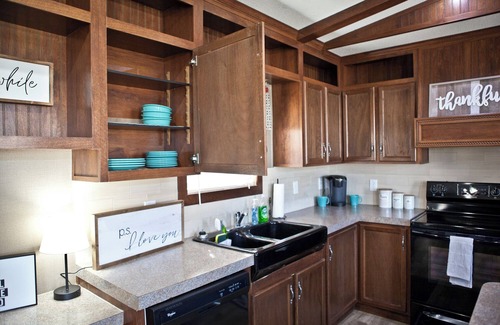 Canton Casa | COZY CANTON GETAWAY 3 Bedroom/2 Bath Near Canton Lake With Extra Parking!