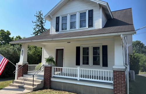 Hummelstown Casa | Cozy Cape Cod Home 4 Miles to Hershey Attractions