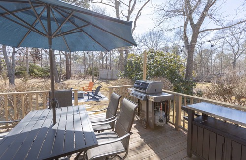 Yarmouth Port Casa | Cozy Cape House - Family Friendly with Great Outdoor Space
