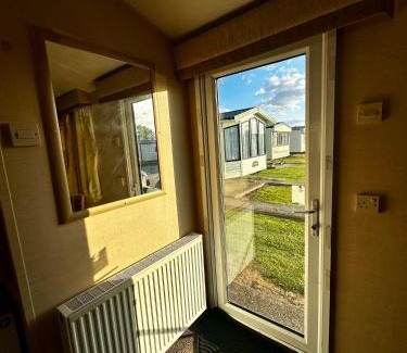 Clacton-on-Sea Complejo | Cozy Caravan Retreat