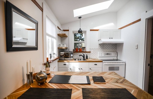 Saanich East Casa | Cozy Carriage House