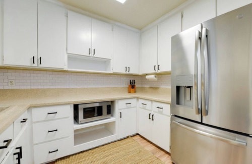 Cary Casa | Cozy Cary Abode ~ 10 Mi to Downtown Raleigh!