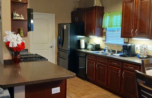Mobile Casa | Cozy Casa on the Hill-Mins to South Campus, RTJ Golf, Tennis Courts, I-65
