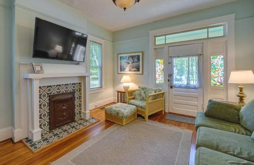 Lindley Park Casa | Cozy Casa Verde Getaway - 1 Mi to UNCG Campus