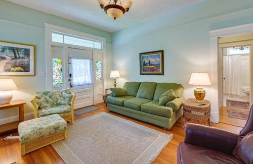 Lindley Park Casa | Cozy Casa Verde Getaway - 1 Mi to UNCG Campus