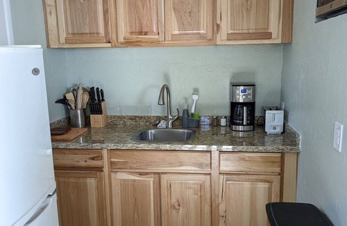 Sam Hughes Casa | Cozy Casita, 1BR, Parking, AC, All new remodel, 3 short blocks to UA