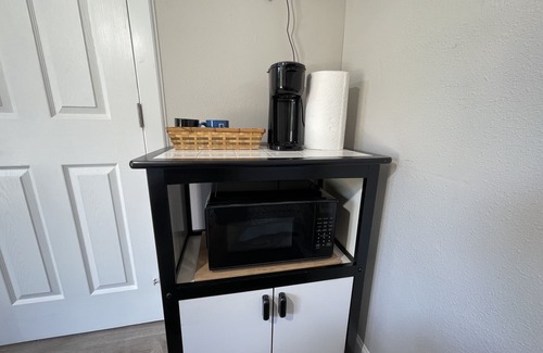 Shearer Hills - Ridgeview Casa | Cozy Casita in Central SA/10 min to Downtown! River Walk! The Alamo!