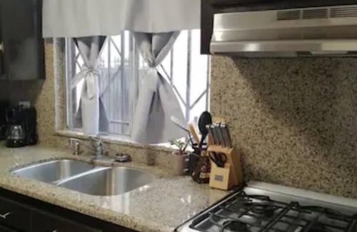 Playas de Tijuana Casa | COZY CASITA EN PLAYAS DE TIJUANA, la mejor zona de Tijuana