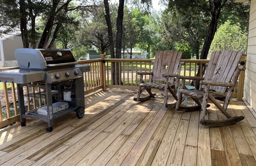 Lake Whitney Cabaña | Cozy Casita with Nearby Lake Access