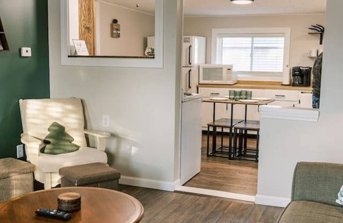 Mio Casa | Cozy Cass Cottage - 2 beds 1 bath
