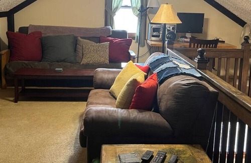 Margaretville Cabina | Cozy Catskill Mountain Cabin
