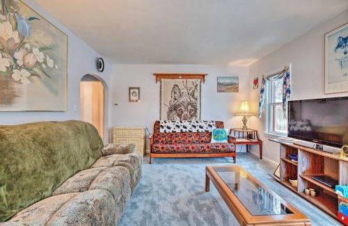 Cedarburg Casa | Cozy Cedarburg House - Walk to Historic Downtown!
