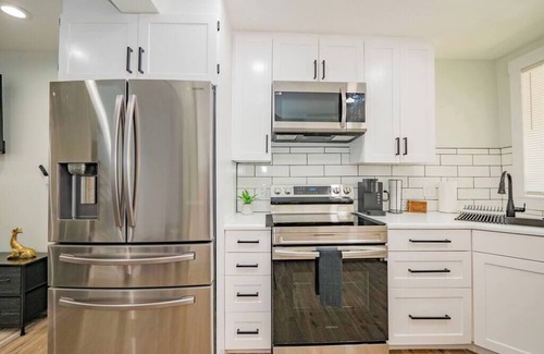 Downtown Baltimore Casa | Cozy Central 5Bed 2Ba Near Baltimore's Sports Hubs