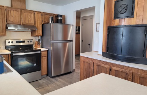 Fairbanks Casa | Cozy centrally located two-bedroom home. Pet friendly!