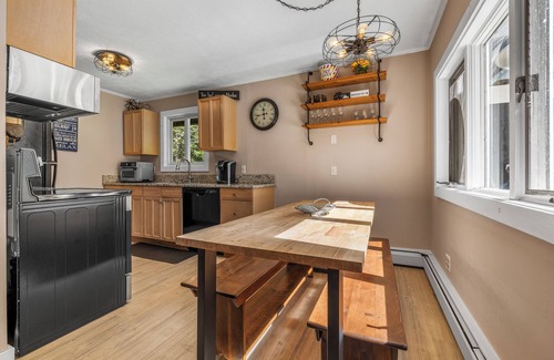 Stratton and Bromley Ski Areas Casa | Cozy Chalet 12 Min to Stratton, 7 Min to Bromley & 15 Min to Manchester