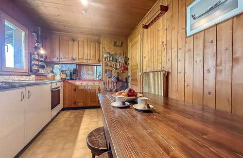 Liddes Casa | Cozy chalet, Alps view, fireplace & large terrace