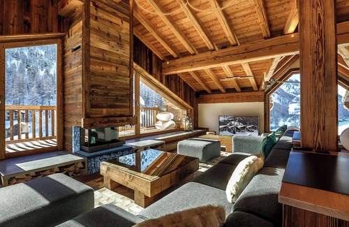 Beirut Central District Chalet De Esquí | Cozy chalet in serene Beirut with WiFi, AC