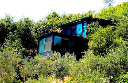 Beirut Central District Chalet De Esquí | Cozy chalet with WiFi, AC, fitness room in charming Beirut